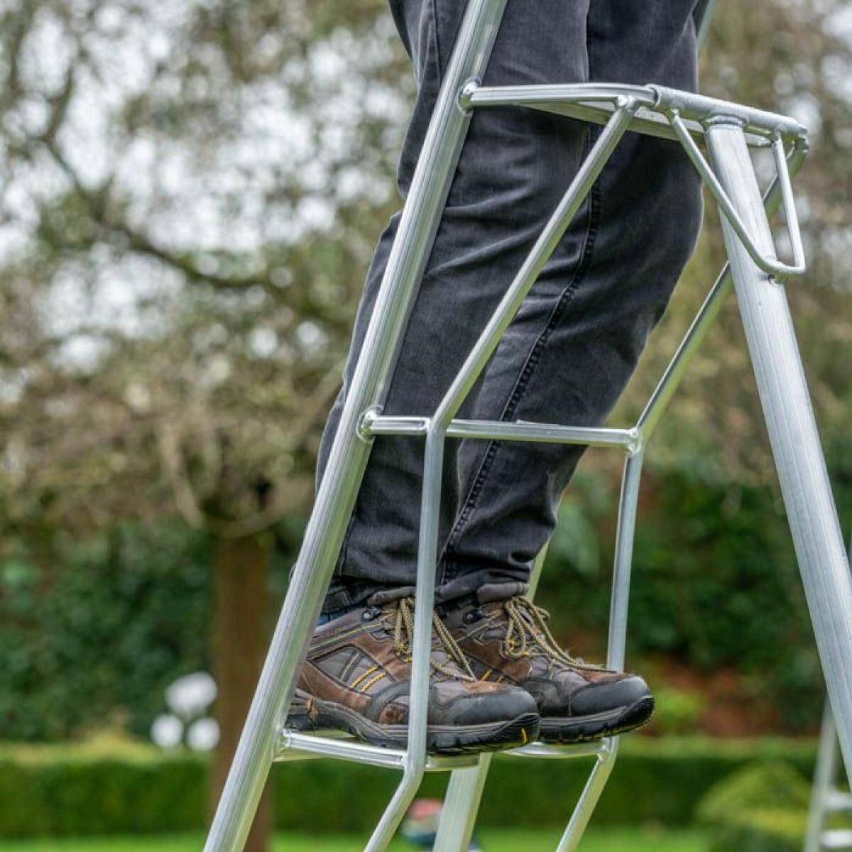 Henchman Professional Tripod Ladder 3 Adjustable Legs Ladder Warehouse Henchman Professional Tripod Ladder 3 Adjustable Legs Ladder Warehouse