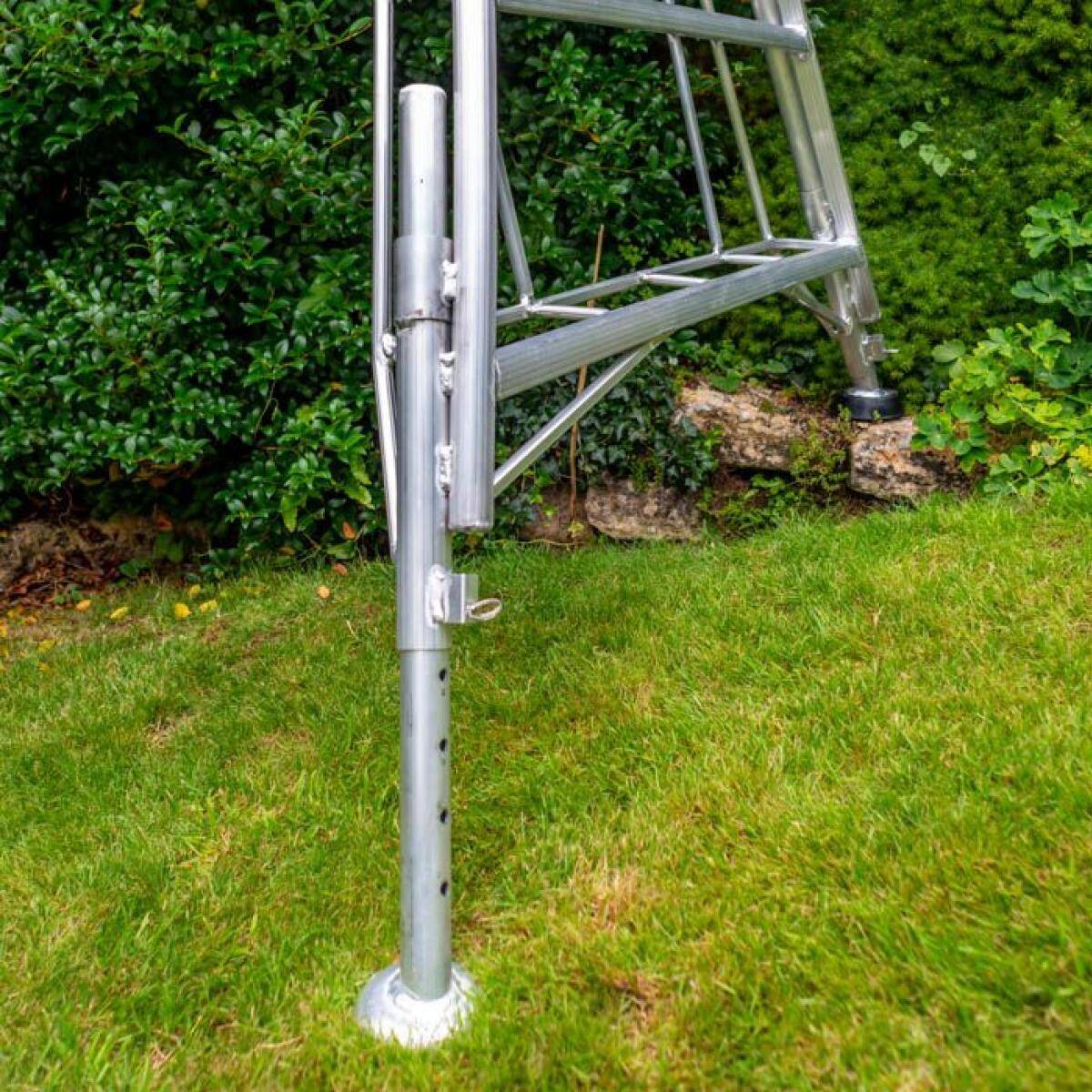 Henchman Professional Tripod Ladder 3 Adjustable Legs Ladder Warehouse